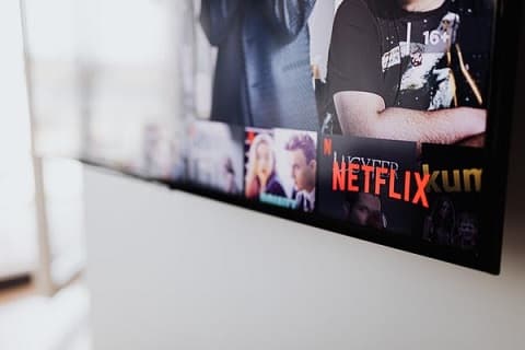 Netflix广告业务再扩容：15个新市场，2027年上线
