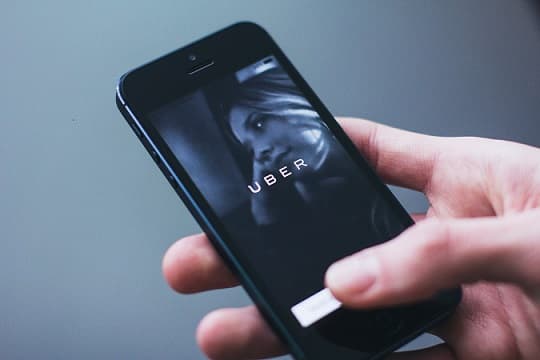 优步斥巨资围猎Delivery Hero，力争打造“AI+无人配送”超级帝国